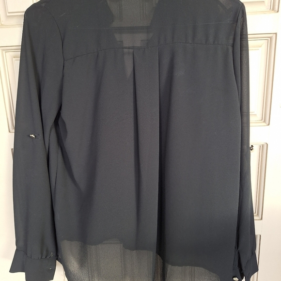 The Arte Zenana Black Button-Up Blouse SzS Long Sleeves Tabs Buttons Pockets - Picture 10 of 10